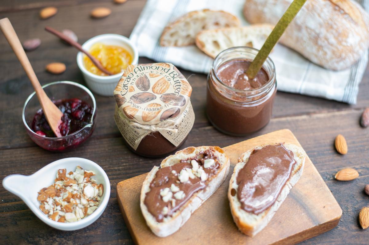 カカオアーモンドバター 1個(350g) マンマナチュラルズ オリジナル商品 manma naturals 瀬戸内市 スプレッド バター カカオ アーモンド 料理 スイーツ アレンジ まんま マンマ