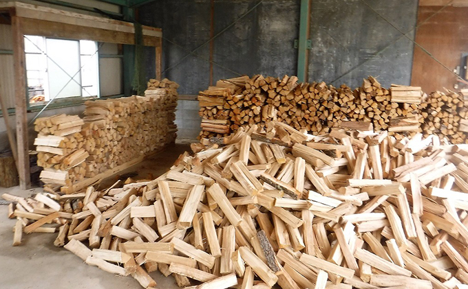 薪 キャンプ の 焚火 、 ストーブ ・ 暖炉 用に最適な 乾燥薪 18～20kg  日用品 ナラ クヌギ カシ