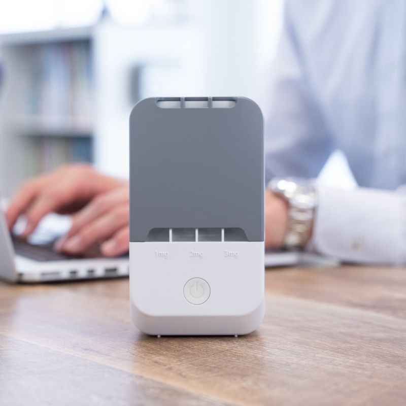 オゾン 除菌 消臭器 快適 マイエアー OZ-3(～12帖) 空気 清浄機 家電 日用品 除菌 消臭 防水 安心 持ち運び コンパクト 壁掛け 雑貨 消臭効果 