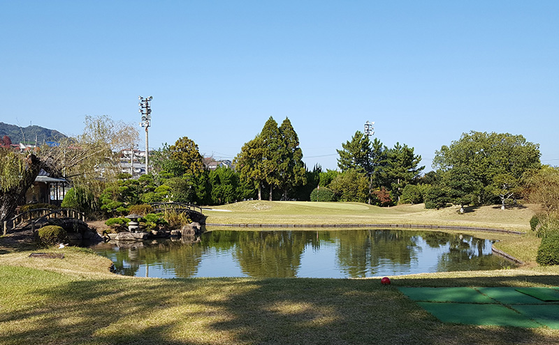 ゴルフ 宿泊 セット 利用券 みのるゴルフセンター ショートホール ペア 竜天オートキャンプ場 コテージ 岡山県 赤磐市