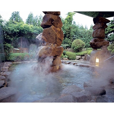 湯郷グランドホテル不動の1番人気!　1泊2食付ペア宿泊券(休前日限定・夕食はステーキ会席)　【1107030】