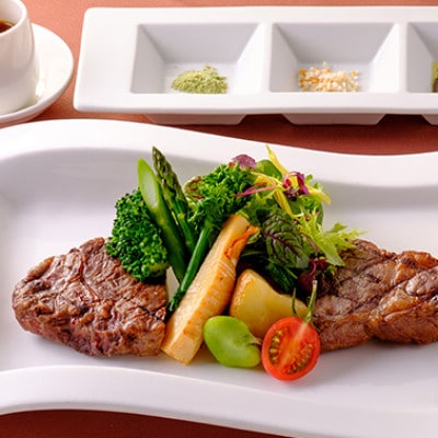 ポピースプリングスリゾート&スパ ペアランチ(お肉料理+ビュッフェ)&温泉入浴+フェイスタオル付【1666246】