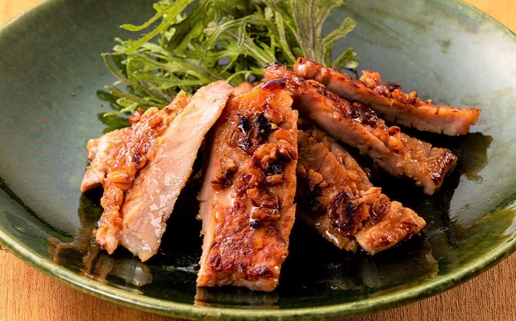 【3ヶ月定期便】おかやまピーチポーク 金山寺味噌漬け （5枚×3回） 計15枚 計約1,575g ／ 3回定期便 ピーチポーク 豚肉 ポーク 豚ロース ロース ロース肉 肉 お肉 国産豚 国産豚肉 味噌漬け 味付き 味付き肉 惣菜 総菜 グルメ 加工品 加工食品 定期便 岡山県 美咲町 冷凍