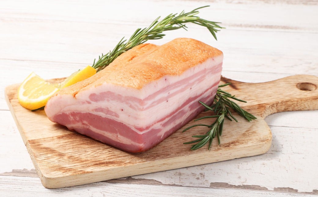 岡山ピーチポークベーコン ブロック 1050g ／ ピーチポークベーコン ベーコン ベーコンブロック 豚肉ベーコン ピーチポーク 豚肉 豚