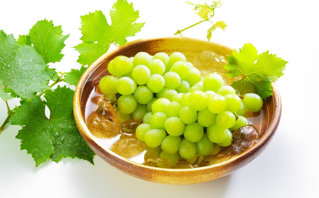 岡山県産 マスカット･オブ･アレキサンドリア 約600g （ 約600g×1房 ） ぶどう ブドウ 葡萄 くだもの 果物 果実 フルーツ 国産 マスカット 【 2026年6月下旬〜7月下旬発送予定 】