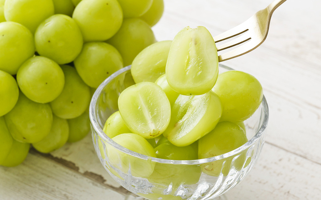 シャインマスカット 約1.3kg以上（2房） 【2026年10月下旬-11月下旬発送予定】 シャイン マスカット ぶどう 葡萄 ブドウ 果物 くだもの フルーツ ギフト お取り寄せ 国産