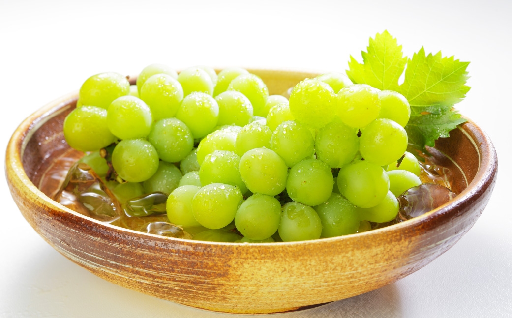 岡山県産 マスカット･オブ･アレキサンドリア 約700g （ 約700g×1房 ） ぶどう ブドウ 葡萄 くだもの 果物 果実 フルーツ 国産 マスカット 【 2026年6月下旬〜7月下旬発送予定 】