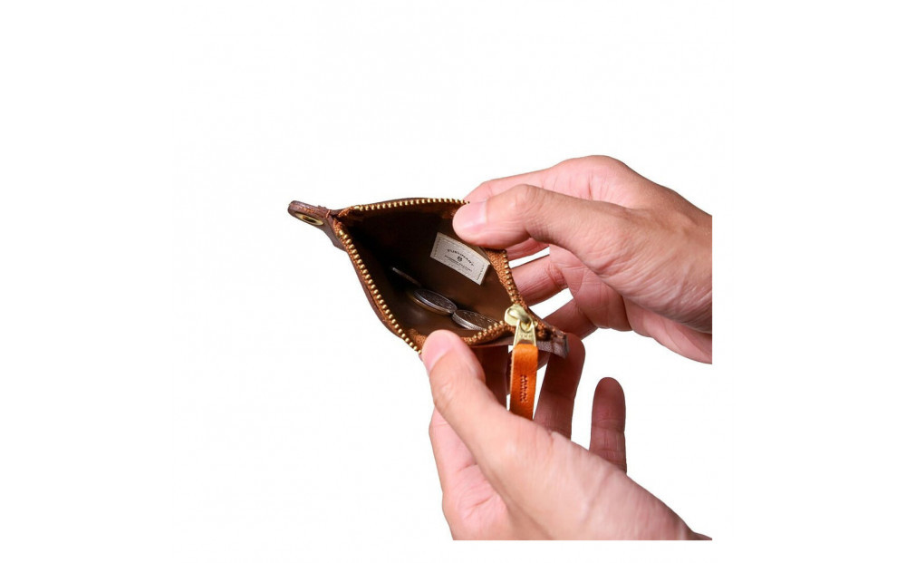 パスケース栃木レザーWコガシ/淡茶 L011