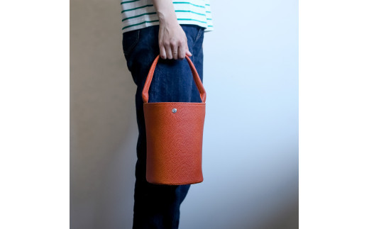 バケットバッグ / ブラウン M136