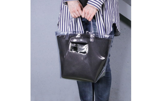 ＼年内発送／PVCトート/ ブラック E123