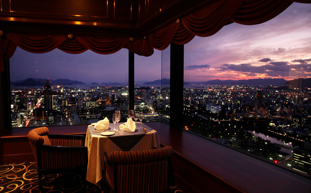 ディナーペアお食事券　【33Fスカイダイニング リーガトップ】