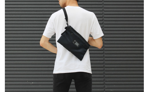 サコッシュ  MA-1/ブラック F007