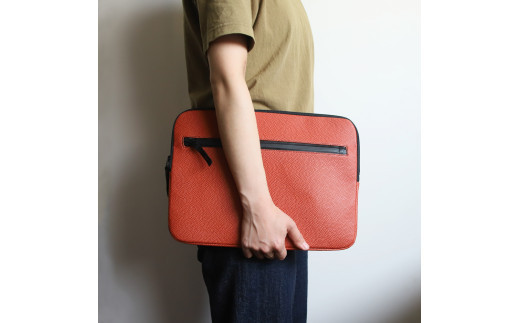 ＼年内発送／マルチケースPC-M/ ブラウン M133