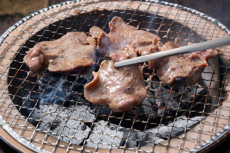 【厚さが選べる】牛タン2.1kg 尾野精肉店の牛タン瀬戸内レモン塩だれ｜選べる厚さ 厚切り 薄切り 塩だれ 瀬戸内レモン 数量限定 サイズ不揃い 訳あり 真空パック 小分け 冷凍 牛肉 牛タン 広島県 竹原市　※離島への配送不可