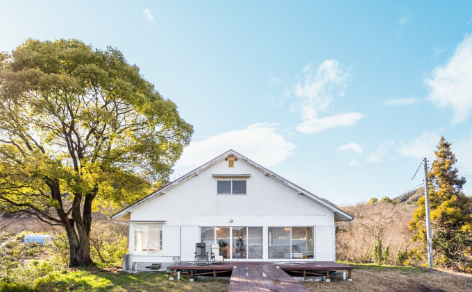 瀬戸内島旅の拠点！絶景で癒される1日1組限定バレルサウナ付きゲストハウス１棟貸し宿泊券30,000円分/キッチン・Wi-Fi・無料駐車場あり062010