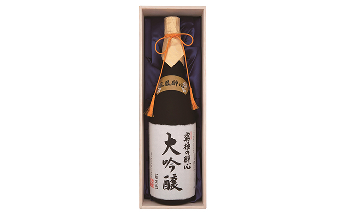 醉心山根本店「究極の醉心 大吟醸」ワイングラスでおいしい日本酒 1800ml