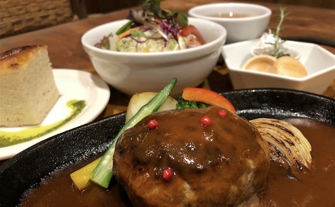 お食事券 ビストロそうぼう 3,000円分（ランチ、ディナーコースや石窯料理が人気の広島県三原市のビストロ）087003