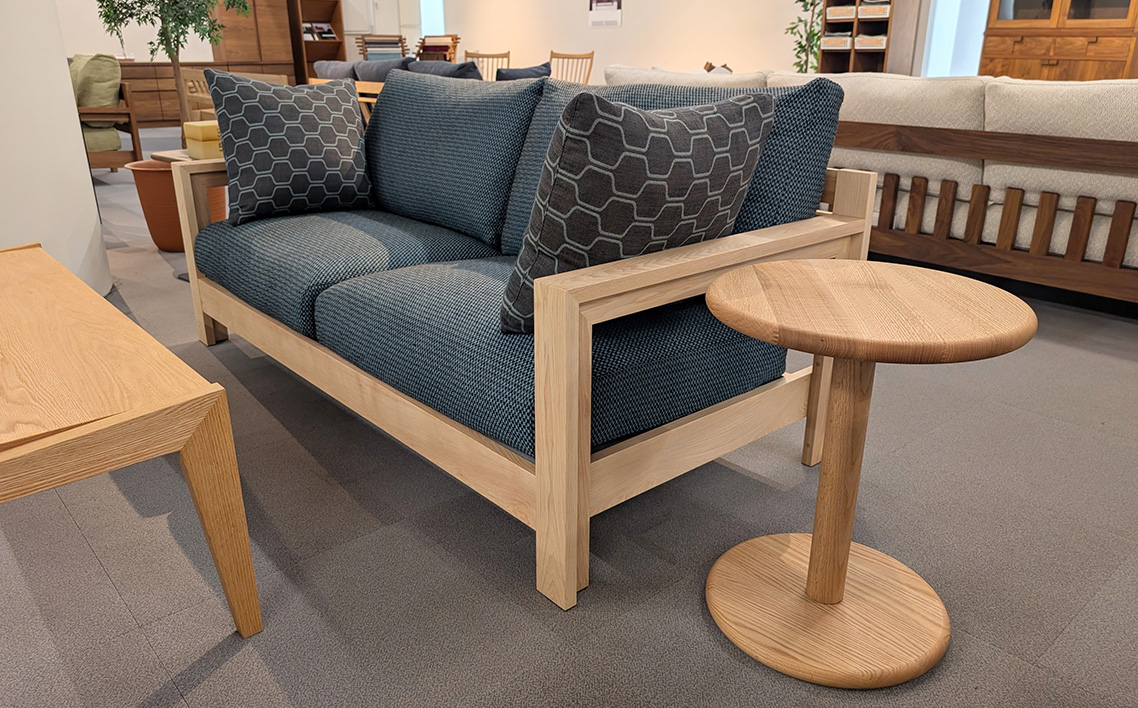 府中家具　AK3サイドテーブル　レッドオーク No.1193-01