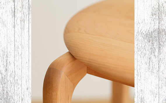 No.610-03 府中市の家具　LISCIO Stool（4本脚）チェリー