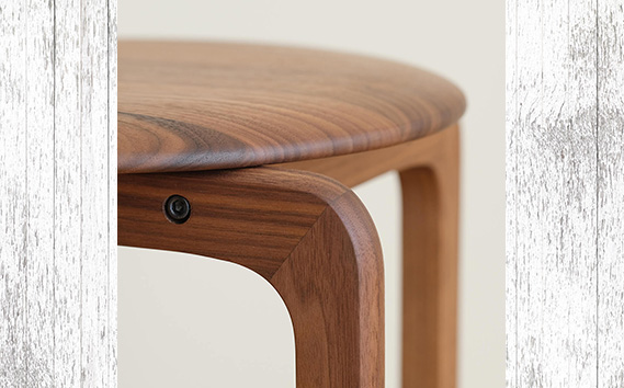 No.610-01 府中市の家具　LISCIO Stool（4本脚）ウォールナット