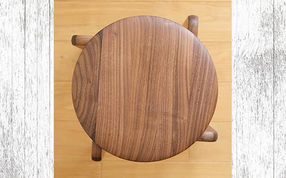 No.610-01 府中市の家具　LISCIO Stool（4本脚）ウォールナット