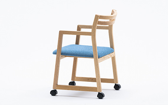 No.774 WK50．W−arm caster chair