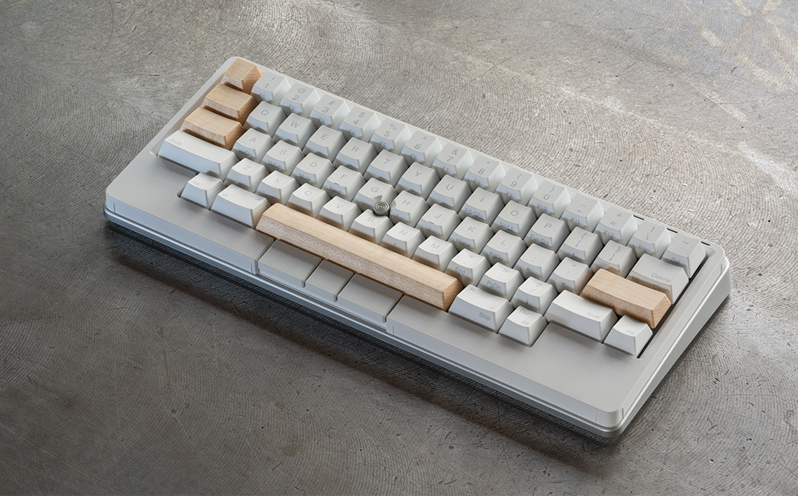 HHKB Studio専用 木製キートップ 英語配列 メープル ／ HHKB Studio キートップ 木製キーボード メープル 無垢材 キーキャップ ナチュラルカラー カスタムキーボード 静音タイピング 打鍵音改善 タイピング快適化 手触り さらさら質感 デスク環境 おしゃれガジェット 日本製 精密加工 ハンドメイド 汚れにくい 広島県 No.1230-01