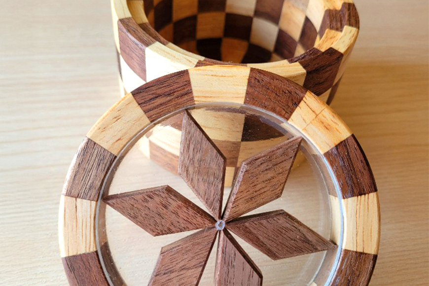 寄木細工の小物入れ(アクリルふた) 寄木 寄木細工 木製 小物入れ 小物ケース 蓋付き 広島 安芸高田市