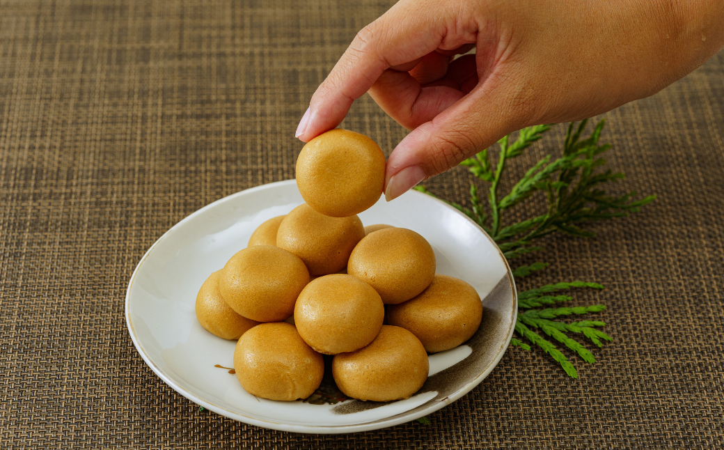 献上銘菓「利休さん」キャラメルマキアート餡 24個入＜吹上堂＞