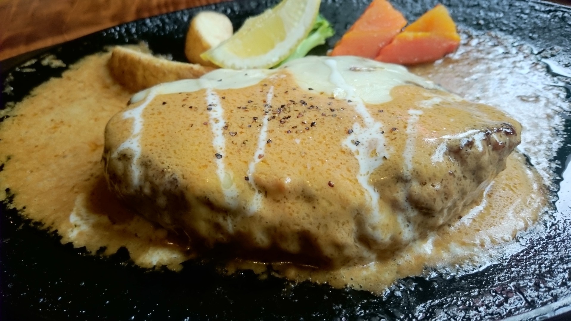 紅屋お食事券15,000円 有限会社べにや 山口県 防府市 F13 ハンバーグ 専門店 老舗 お食事券 チケット ランチ ディナー テイクアウト