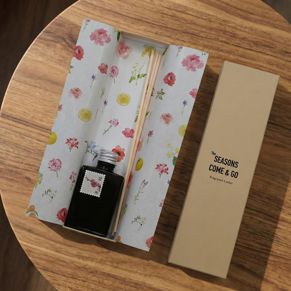 移ろう四季のディフューザー【梔子／くちなし】～6月の香り～ 癒しの芳香剤・ルームフレグランスギフト gone works 山口県 防府市 O-I34リードディフューザー アロマ スティック インテリア 玄関 寝室 天然香料 日本製 贈り物 プレゼント 誕生日