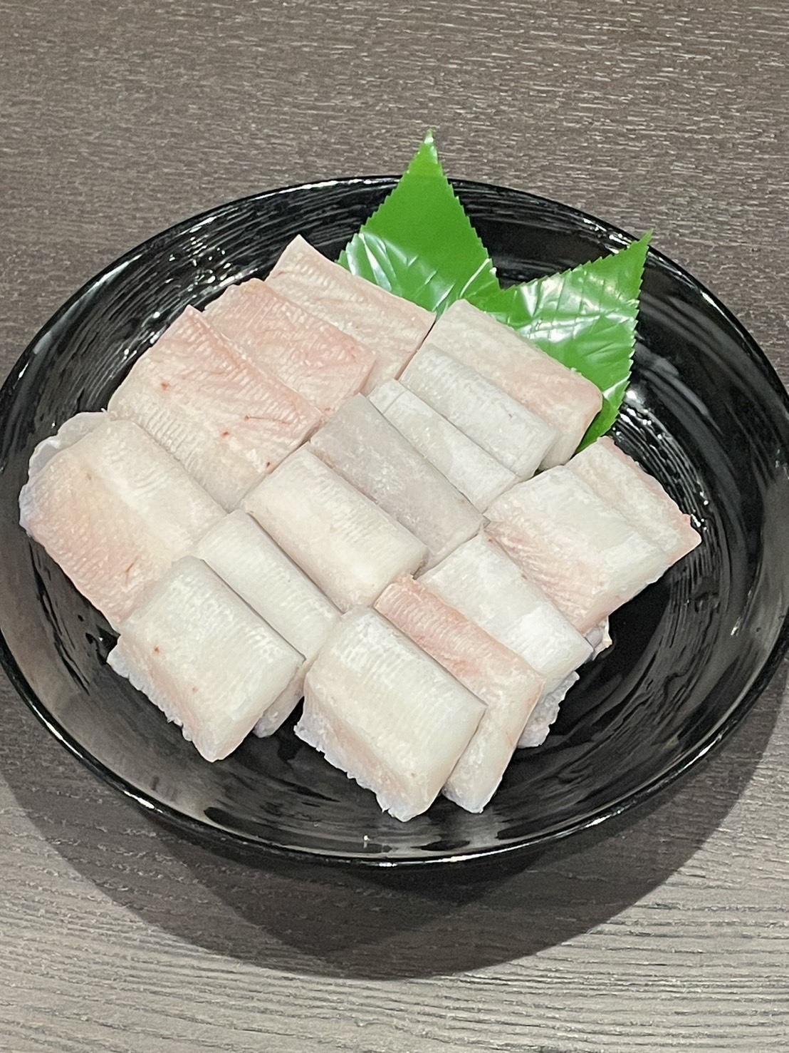 山口県防府市沖で獲れる天然鱧 (骨切り済) 約250g も蔵 山口県 防府市 O-F21 天然鱧 ハモ 骨切り済み 瀬戸内海 魚介類 瞬間冷凍 湯引き 天ぷら はも鍋 産地直送