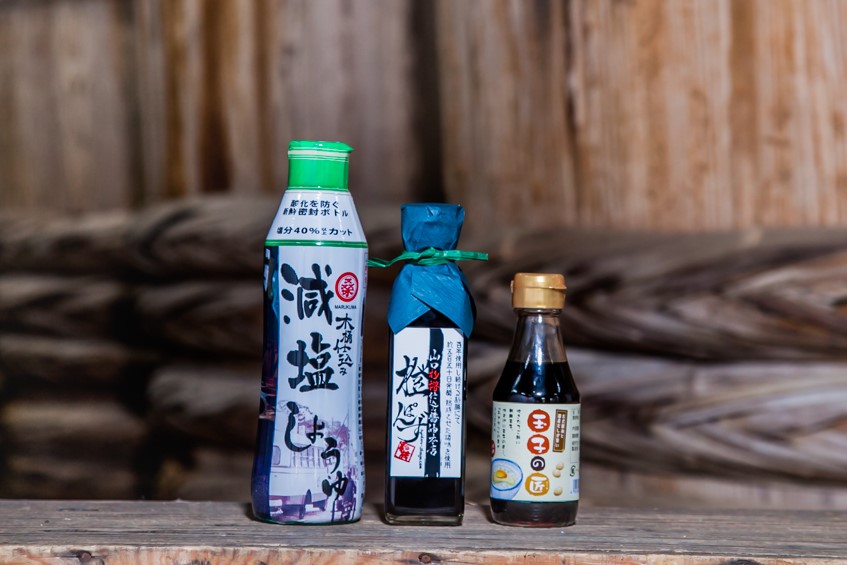 木桶で仕込む地産醤油 減塩しょうゆでヘルシーじゃねセット 桑田醤油有限会社 山口県 防府市 O-H26 醤油 詰め合わせ 減塩 調味料 ぽん酢 ギフト 木桶仕込み 天然醸造 食べ比べ 健康 ヘルシー