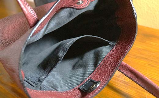 本革製ミニトートバッグ＜グリーン＞ ハンドメイド 国産牛ヌメ革 ミニトートバッグ 小型 トートバッグ かばん 本革 レザー 革製品 贈り物 ギフト グリーン  F6L-1294