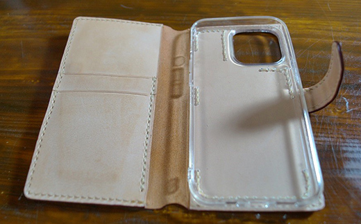 本革製手帳型iPhoneカバー iPhone13Pro用 ＜グリーン＞ 国産牛ヌメ革 ハンドメイド スマホ 手帳型 カバー iPhone iPhone13Pro 本革 レザー 革製品 グリーン  F6L-1300
