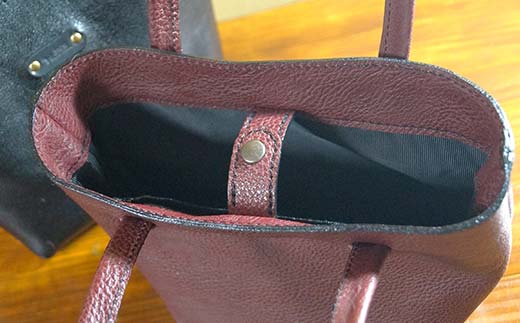 本革製ミニトートバッグ＜グリーン＞ ハンドメイド 国産牛ヌメ革 ミニトートバッグ 小型 トートバッグ かばん 本革 レザー 革製品 贈り物 ギフト グリーン  F6L-1294