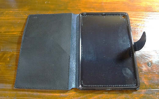 本革製手帳型iPad miniカバー iPad mini5用 ＜グリーン＞ 国産牛ヌメ革 ハンドメイド iPad mini5 手帳型 カバー タブレット 本革 レザー 革製品 グリーン  F6L-1315