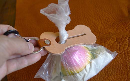 本革製　犬のうんち袋ホルダー（ブラウン）  雑貨 F6L-365