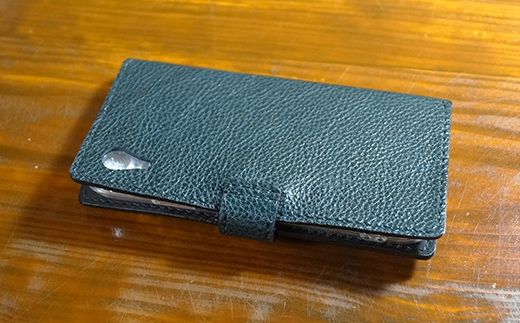 本革製手帳型iPhoneカバー iPhoneXR用 ＜ワイン＞ 国産牛ヌメ革 スマホ 手帳型 カバー iPhone iPhoneXR 本革 レザー 革製品 ハンドメイド ワイン  ファッション小物 服飾品 ファッション F6L-253