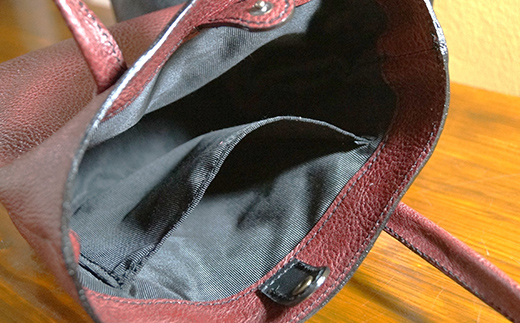 本革製ミニトートバッグ＜ダークブラウン＞ ハンドメイド 国産牛ヌメ革 ミニトートバッグ 小型 トートバッグ かばん 本革 レザー 革製品 贈り物 ギフト ダークブラウン  バッグ カバン 鞄 ファッション F6L-280