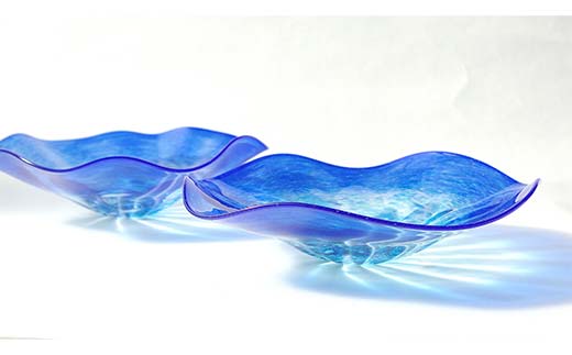 ＜ガラス作家 池本美和＞皿鉢「Ringing Blue」 吹きガラス 硝子 ガラス 皿鉢 皿 池本美和 贈り物 ギフト  工芸品 F6L-466