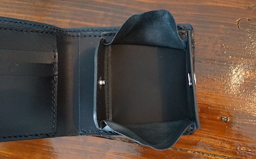 本革製二つ折り財布（小銭・カード・お札ほか）ブラック  ウォレット 財布 サイフ ファッション F6L-371