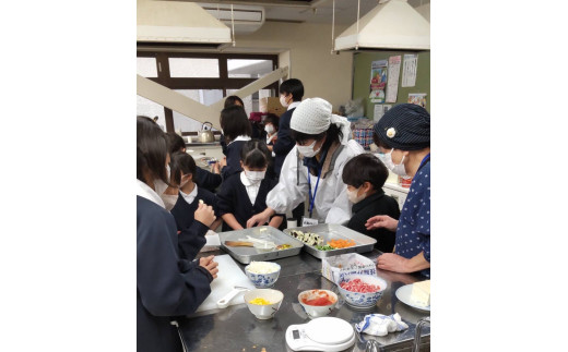 子ども食堂とフードパントリーへの支援