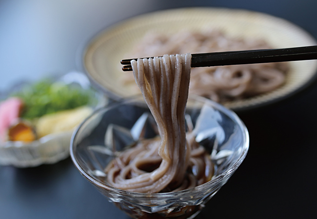 れんこん れんこん細うどん （ 200g × 5箱 ） レシピ 野菜 冷凍 うどん 麺 きんぴら サラダ にんじん 揚げ 筑前煮 団子 煮物 蓮根 副菜 人気 ダイエット 栄養 保存 徳島 徳島産れんこん細うどん （200g×5箱）