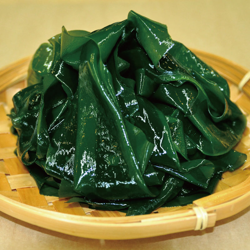 わかめ 300g×3袋 生わかめ スープ ご飯 米 鮭 ホタテ いくら エビ かつお しらす サーモン まぐろ さば と一緒に 刺身 酢 魚 野菜 サラダ 味噌 味噌汁 みそ 海藻 のり 佃煮 ごはんのお供 徳島 鳴門 なると 本場鳴門生わかめ