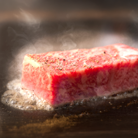 牛 ブロック ロース 2kg 国産 黒毛和牛 とくしま三ツ星ビーフ 徳島県産 ブランド 極上 和牛 牛肉 阿波牛 国産 黒毛和牛 肉 ステーキ BBQ キャンプ飯 アウトドア おすすめ ビーフ お祝い 誕生日 記念日 徳島 肉の藤原