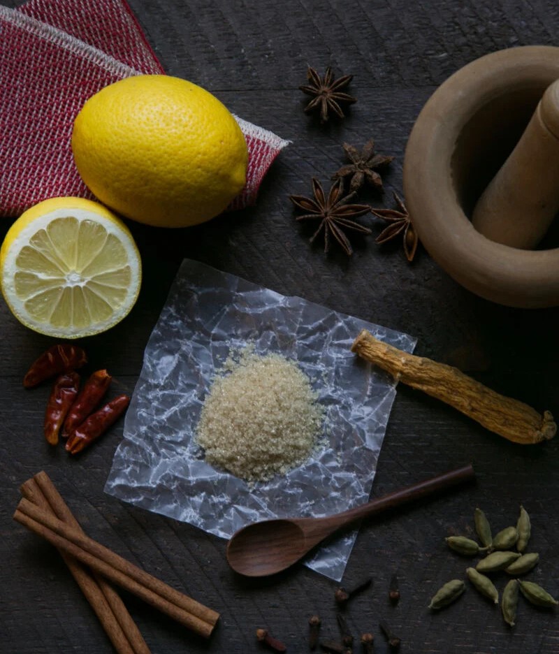 太陽のナチュラルコーラ 320ml×2瓶セット 濃縮タイプ 1瓶約７～8杯分 TABEL株式会社《30日以内に出荷予定(土日祝除く)》 │ クラフトコーラ 炭酸割り コーラ シロップ ドリンク ソフトドリンク 飲み物 飲料 お取り寄せ 徳島県 佐那河内村