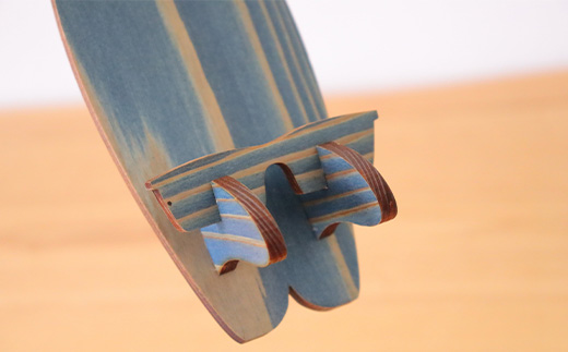 木頭杉のスマホスタンド（Surfboard 藍染） NW-20-3