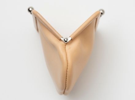 革製品に独特の個性と高級感を与える【生成】がま口財布 L（小銭・小物入れ）