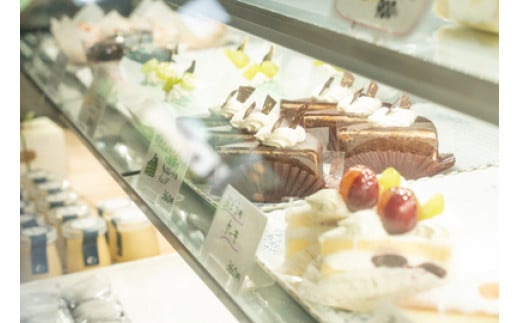 チョコレートロールケーキ「ルラージ」